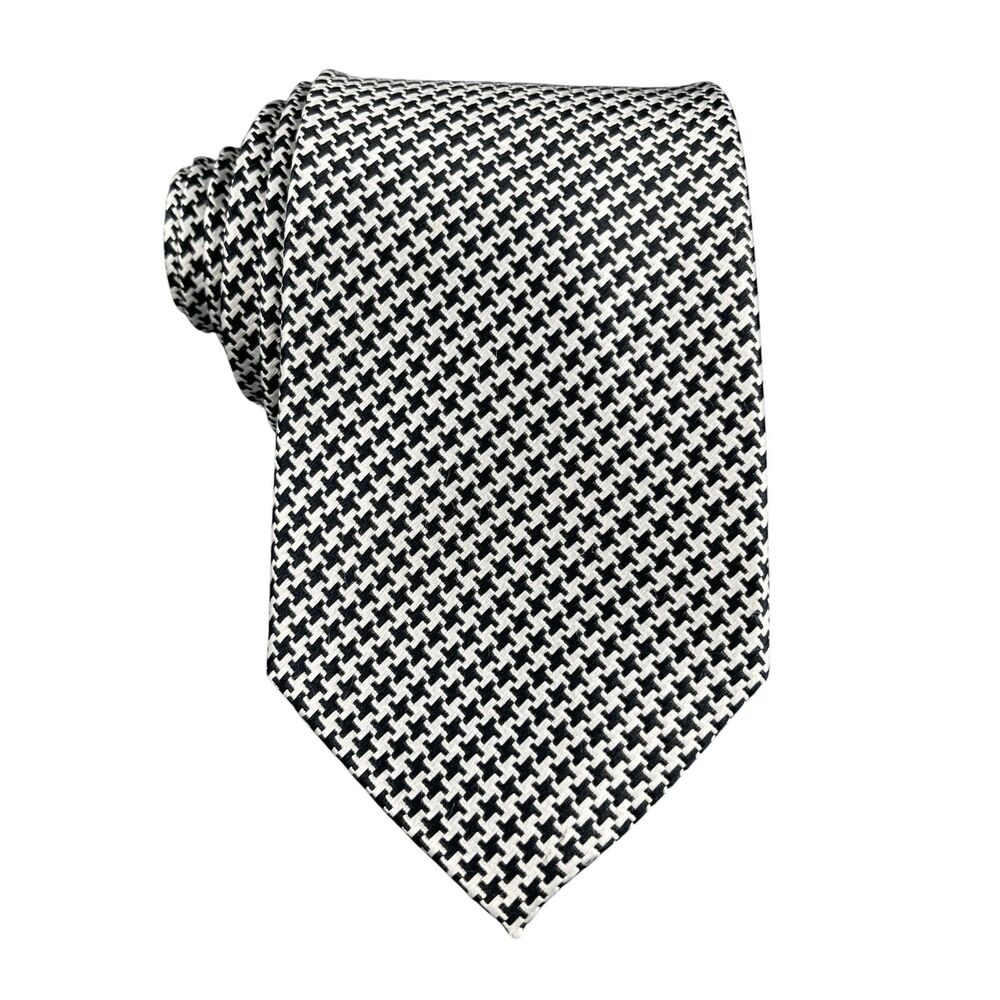 Paul Fredric Necktie 100% Silk Designer 3.5"x 60" Black White Houndstooth Tie
